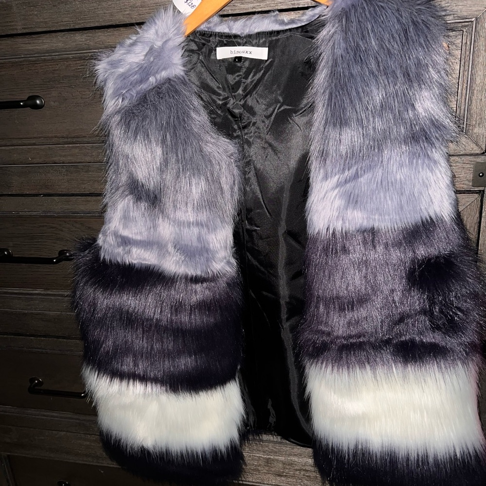 Vestique Blue and White Faux Fur Vest